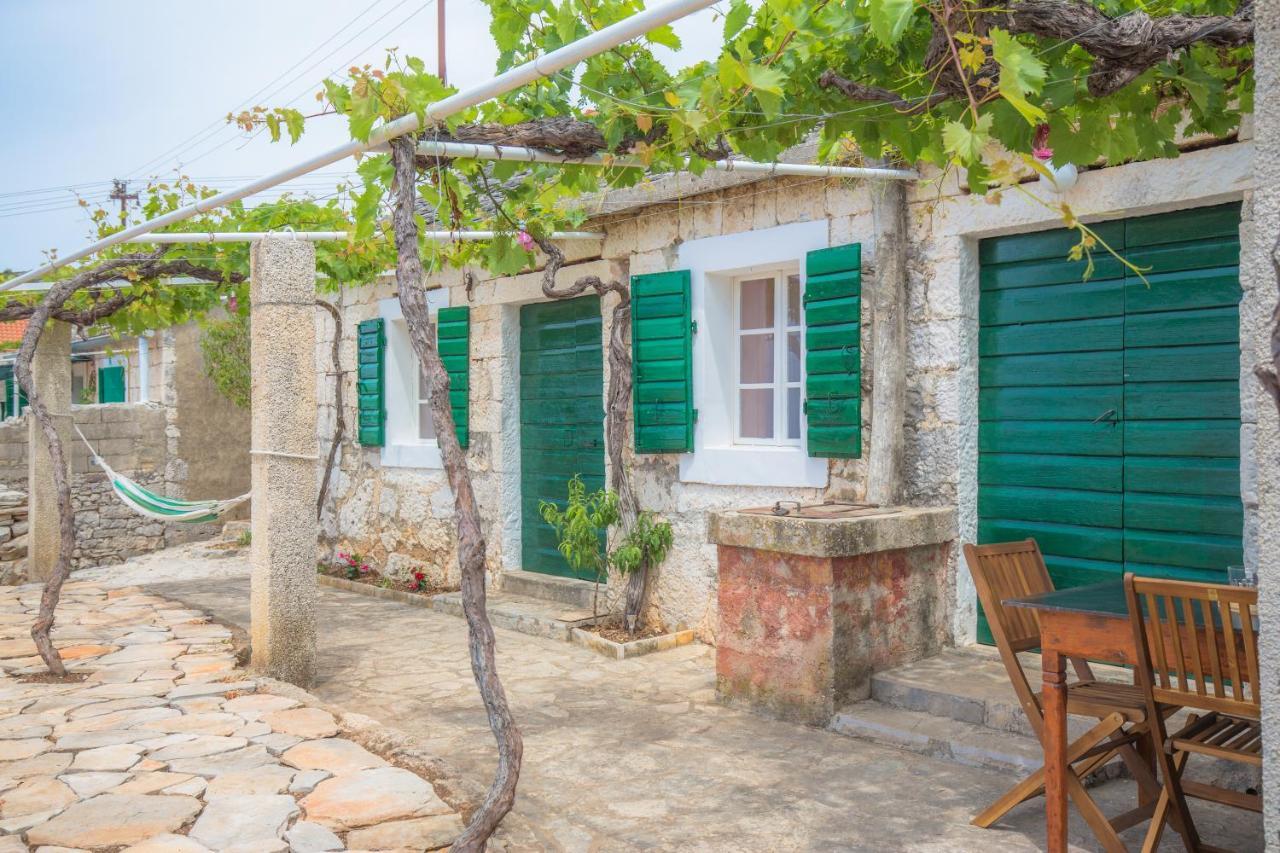 Вилла Dalmatian Stone House Рогозница Экстерьер фото