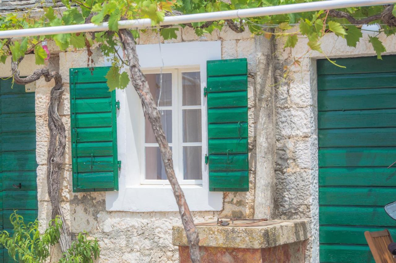 Вилла Dalmatian Stone House Рогозница Экстерьер фото