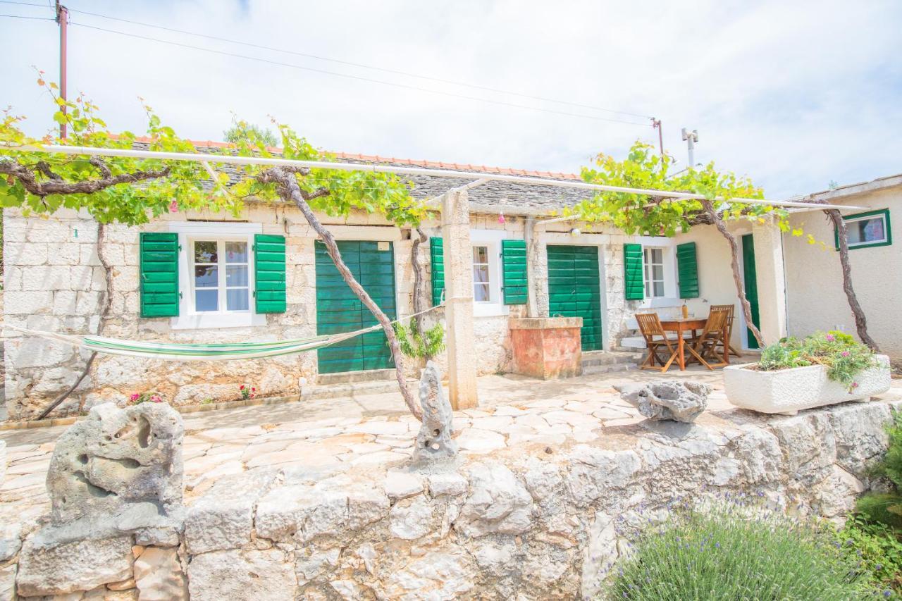 Вилла Dalmatian Stone House Рогозница Экстерьер фото