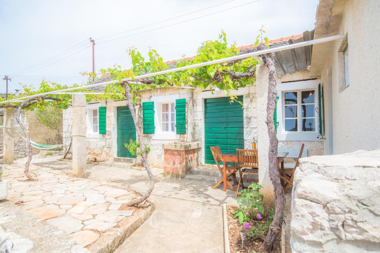 Вилла Dalmatian Stone House Рогозница Экстерьер фото