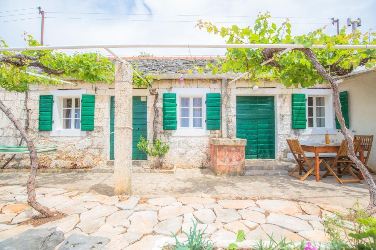 Вилла Dalmatian Stone House Рогозница Экстерьер фото