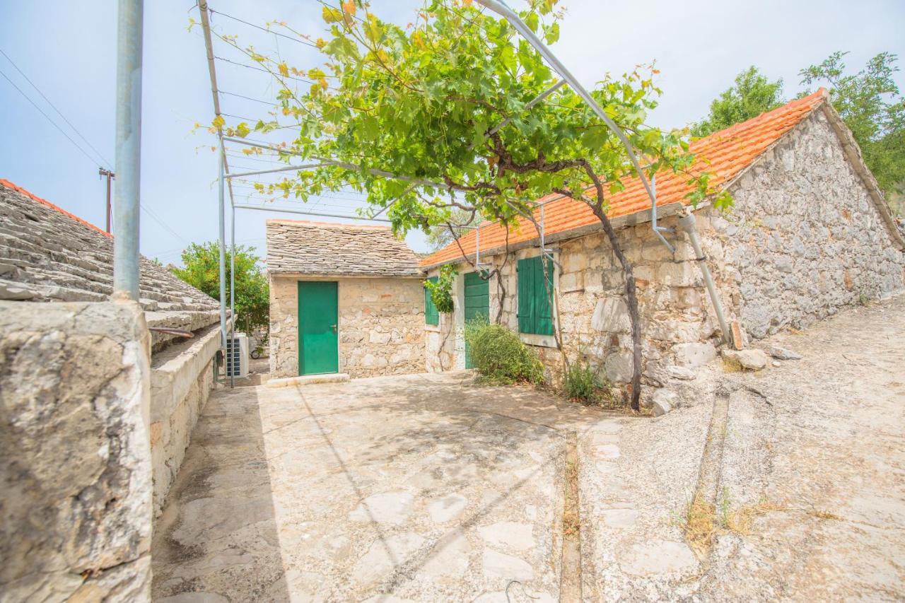 Вилла Dalmatian Stone House Рогозница Экстерьер фото